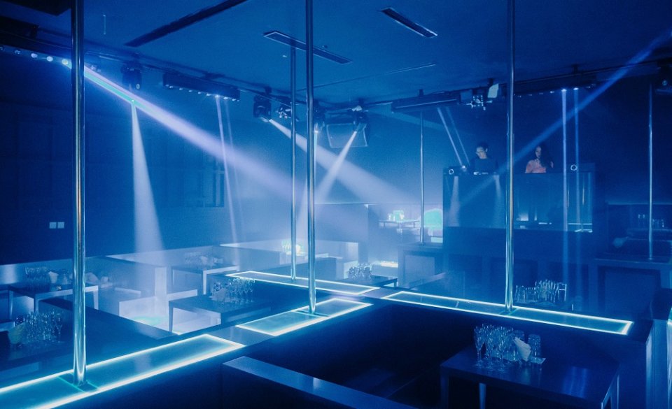 , A new themed club has opened—and this one’s for all your Korean clubbing fantasies