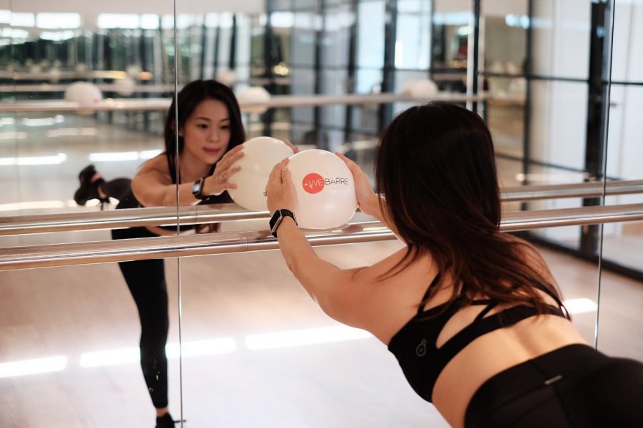 Practice yoga and pilates at barre classes in Singapore 