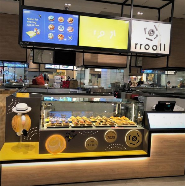, Rrooll, Singapore’s latest specialty cinnamon roll concept opens at Jewel with sweet and savoury delights