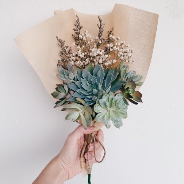 , Eco-friendly floral bouquets and gifts for a sustainable Valentine’s Day