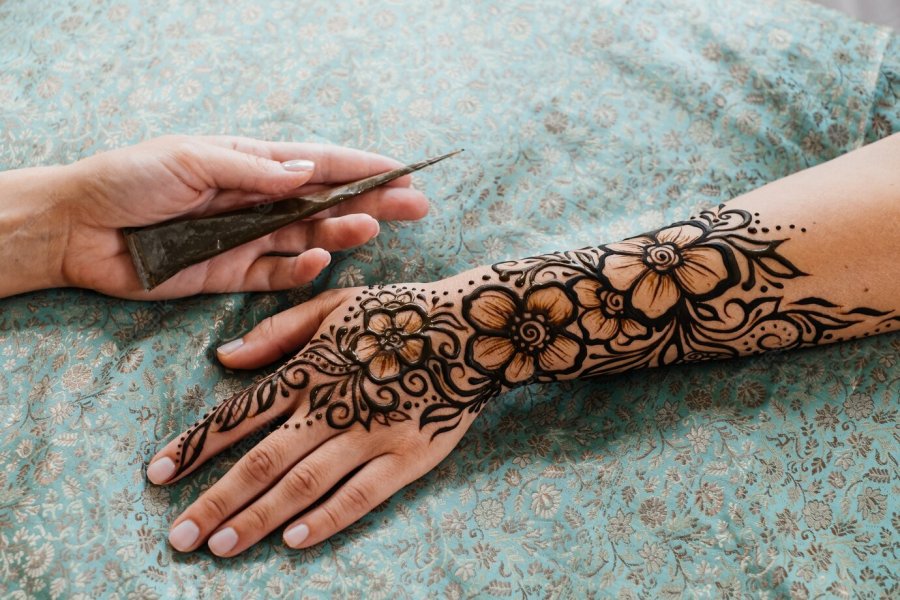 , Celebrating Hari Raya in Singapore: 5 must-know facts about henna art