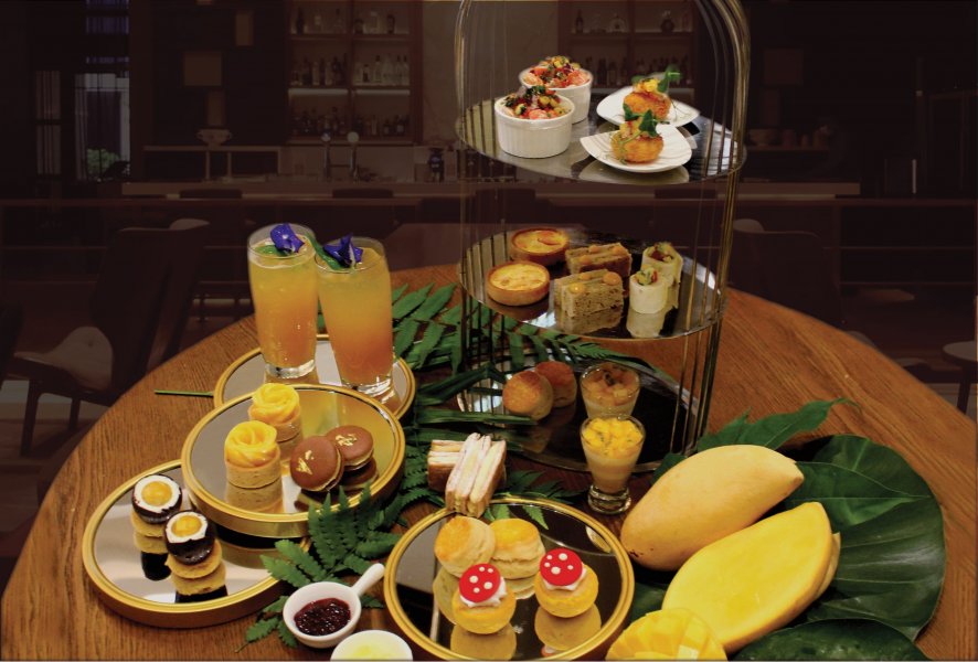 , Crossroads Bar’s latest afternoon tea menu celebrates the fresh flavours of mango