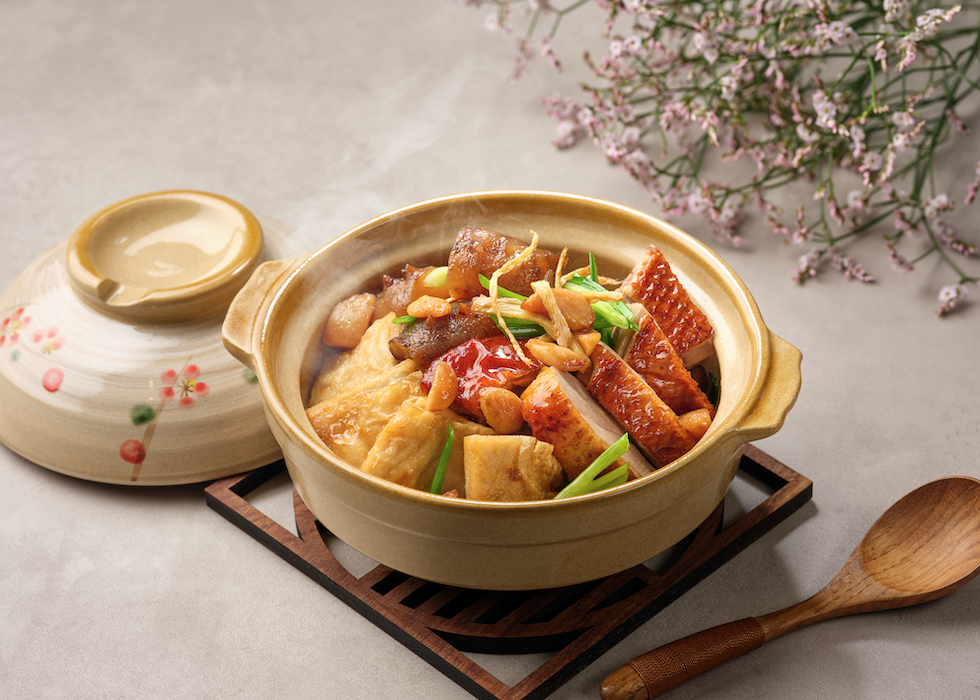 , Si Chuan Dou Hua presents an exclusive menu of vintage dishes
