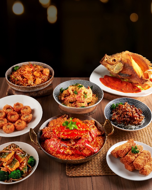 , Dine on halal-certifed seafood and grilled specialties at Mutiara Seafood by Jumbo Group