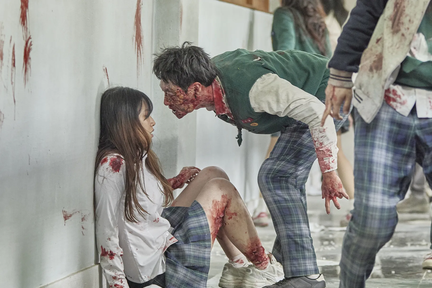 , Survive the zombie apocalypse at Universal Studios Singapore Halloween Horror Nights