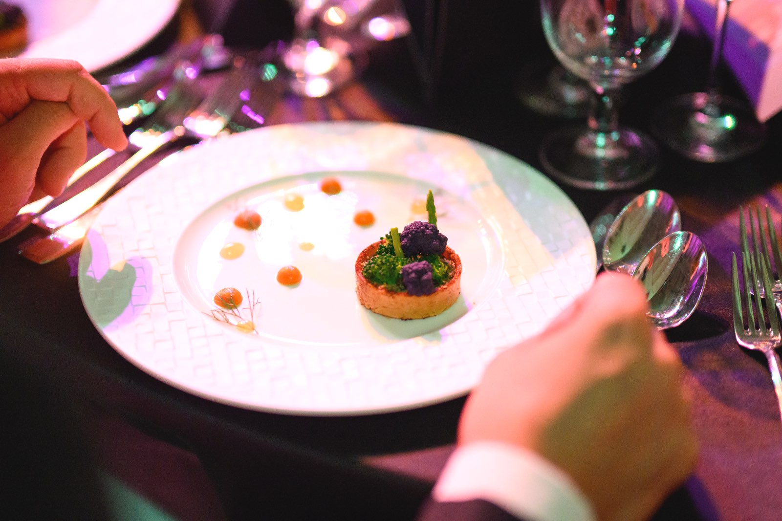 , A surprising plant-based twist to SwissCham Gala Dinner ‘Mystère’, thanks to GoodFoodPeople by SaladStop!