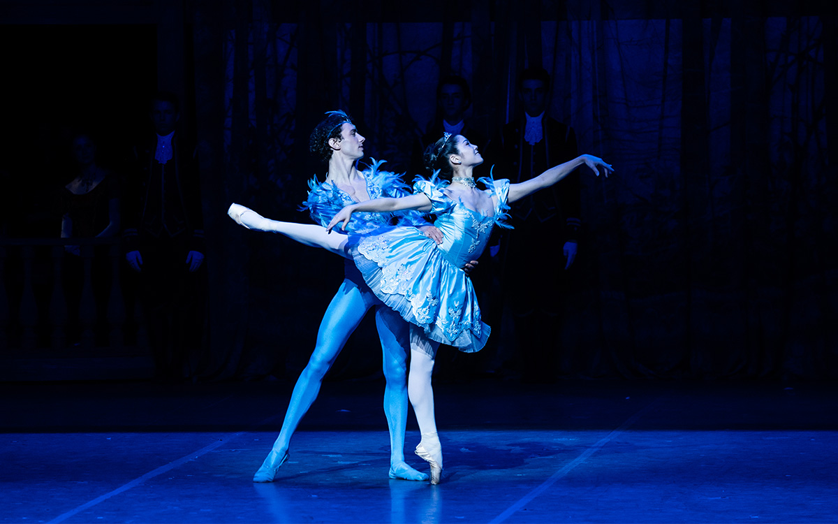 Madoka Sugai and Alessandro Frola in Shall we Dance?