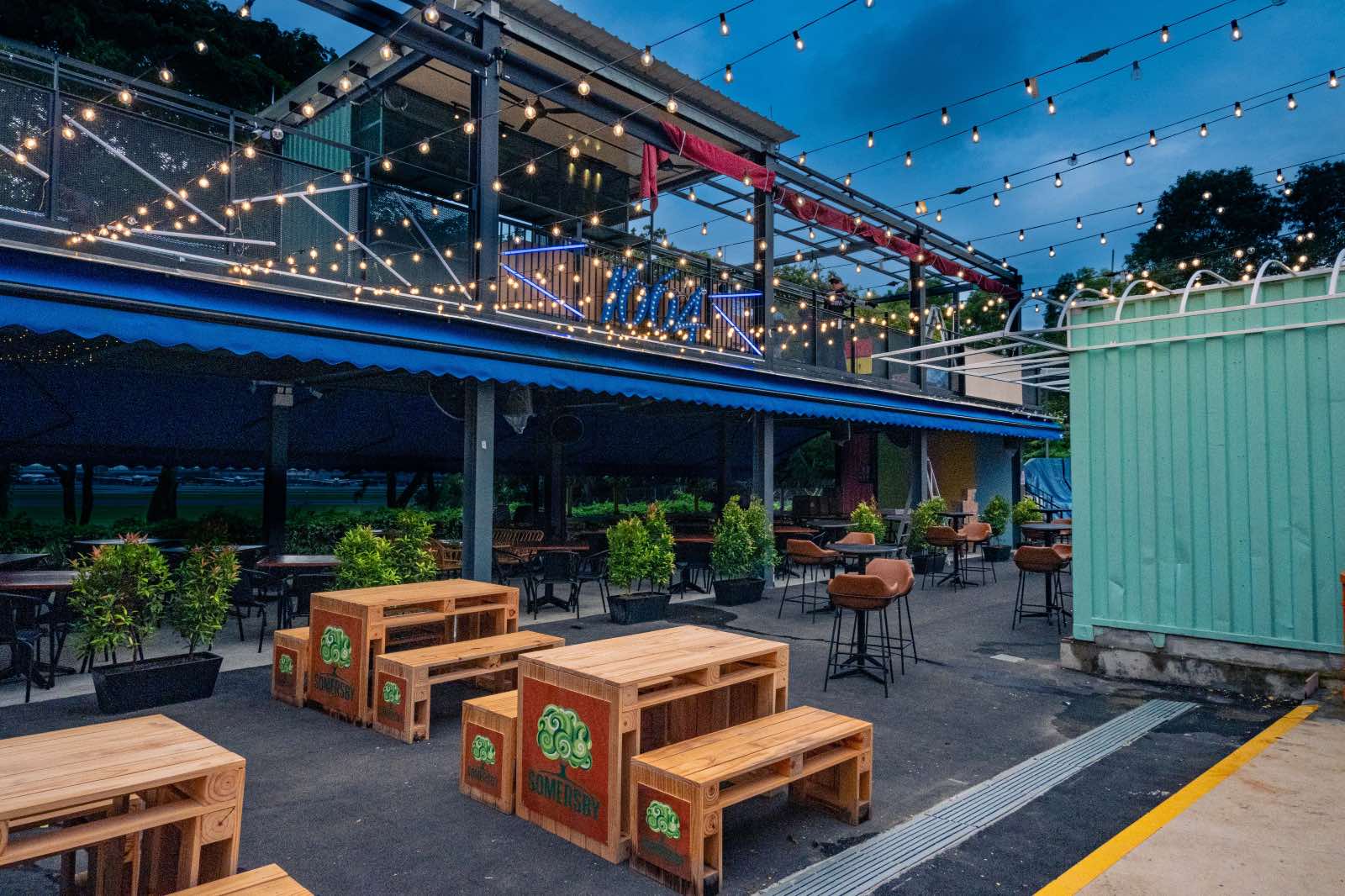 , Singapore’s largest outdoor F&#038;B container park opens in Changi