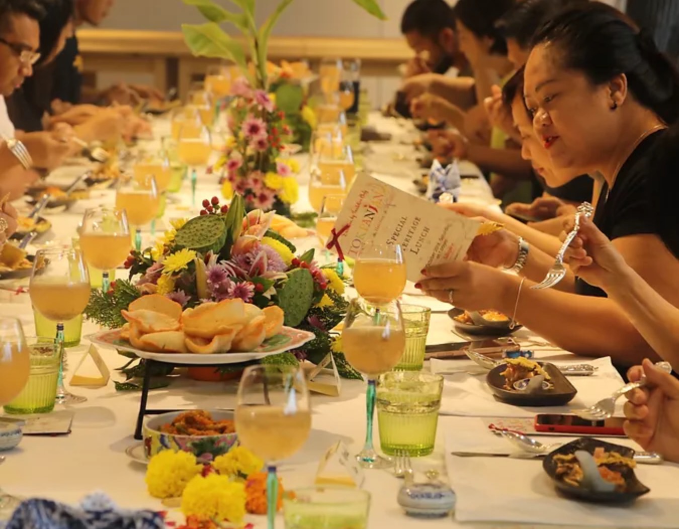 Tok Panjang: A Communal Dining Expereince.
