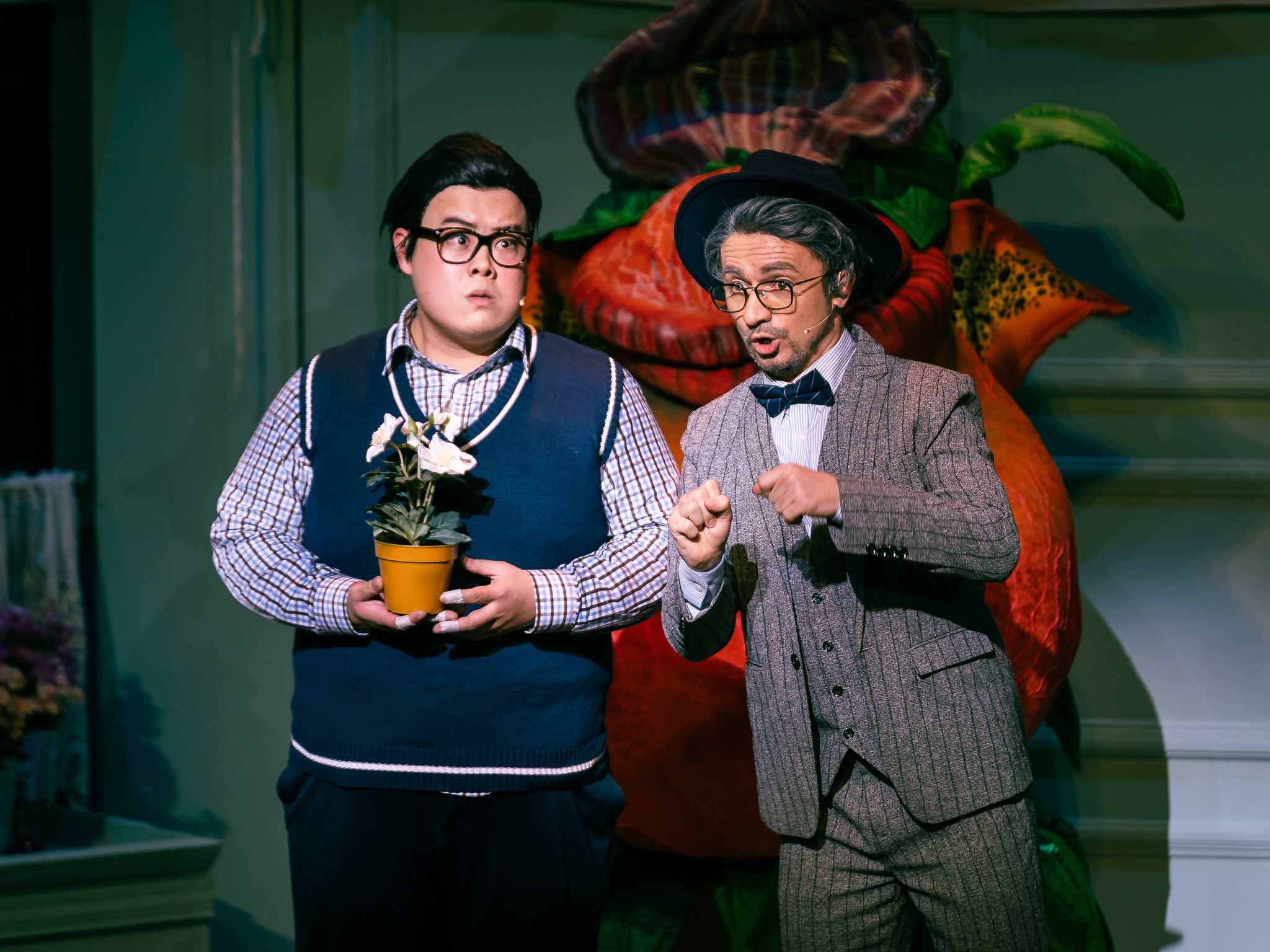, ‘Little Shop of Horrors’ review: Audience will eat up every note of this musical by Sing’Theatre