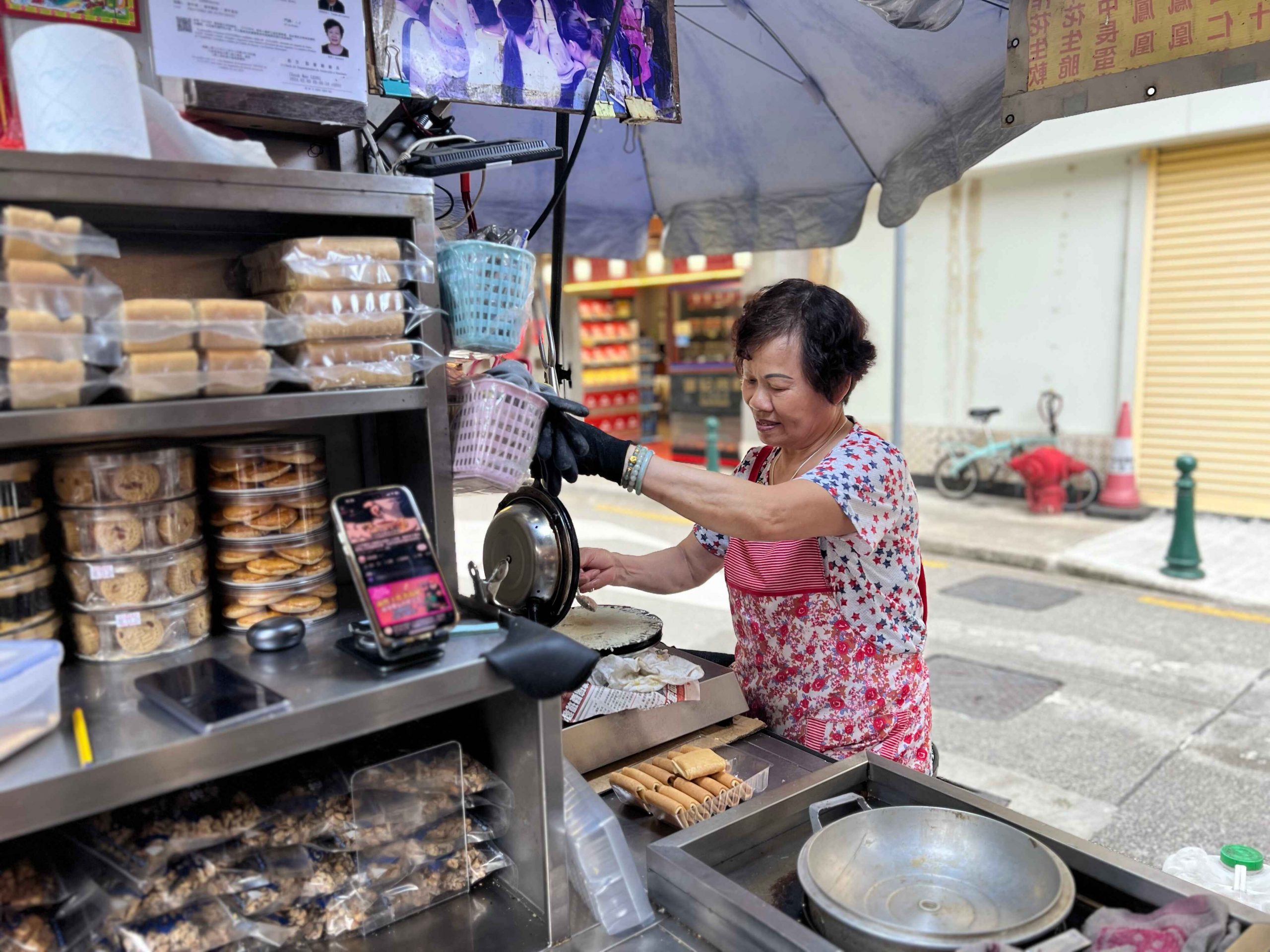 Feizaiji peanut candy stand, where egg rolls are made to order. Photo: Karen Tee