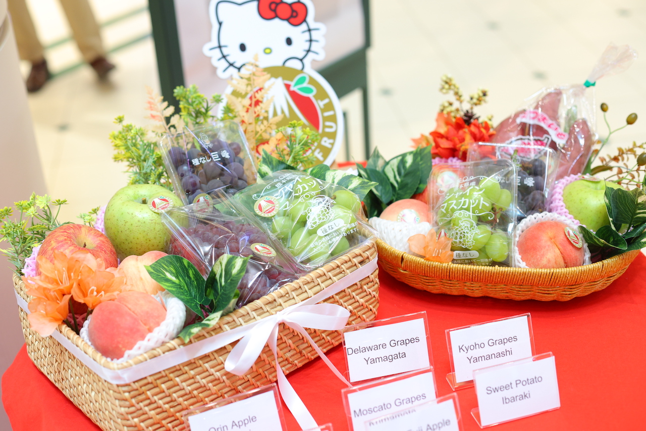 , Japanese Fruit &#038; Vegetable Export Promoters (JFEC And JFOODO) collaborate with Hello Kitty